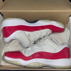 Air Jordan 11 Retro Low 'Cherry'